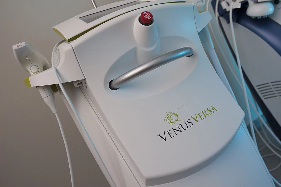 В Клинике Эстетической Медицины появился новый аппарат Venus Versa